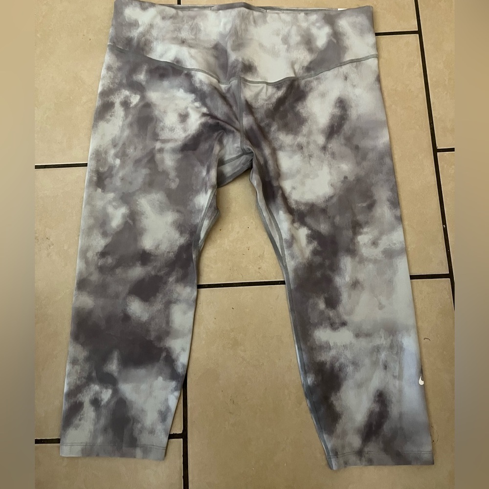 NIKE PLUS SIZE LEGGINGS 2X